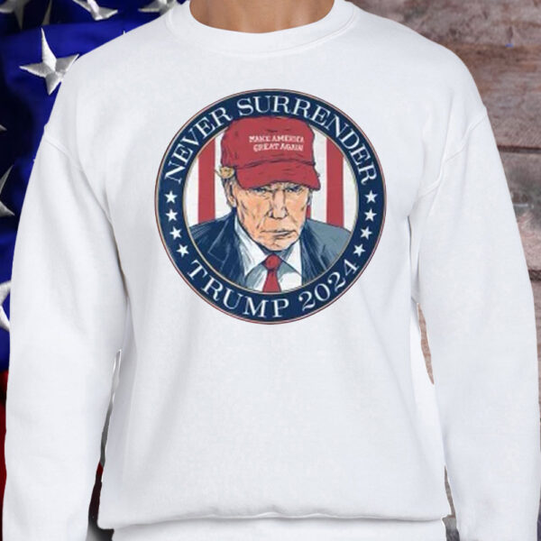 Never Surrender Trump 2024 Pocket T-Shirt